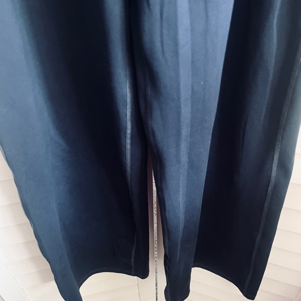 Gilly Hicks Pants Wide Leg Active Recharge Mid Rise Navy Blue Size Small NWOT - Picture 6 of 6